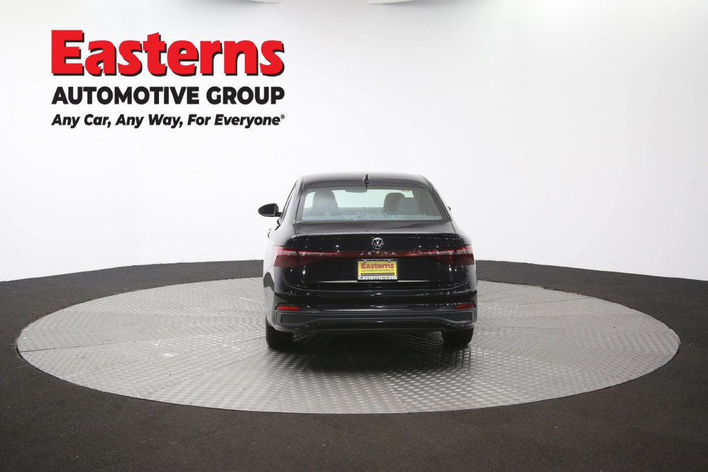 Used 2025 Volkswagen Jetta Sport FWD image 39