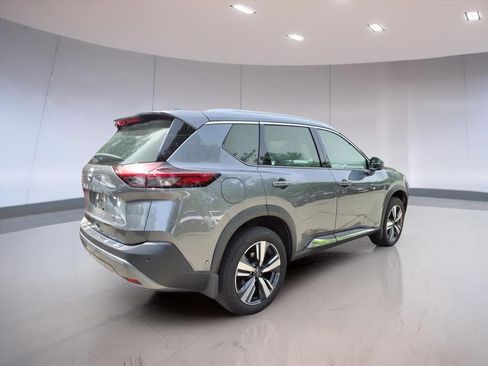 Used 2022 Nissan Rogue SL w/ SL Premium Package image 4