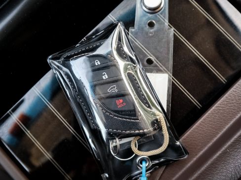 Used 2023 Lexus GX 460 Premium w/ Premium Package AWD/4WD image 36