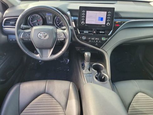 Used 2024 Toyota Camry SE image 15