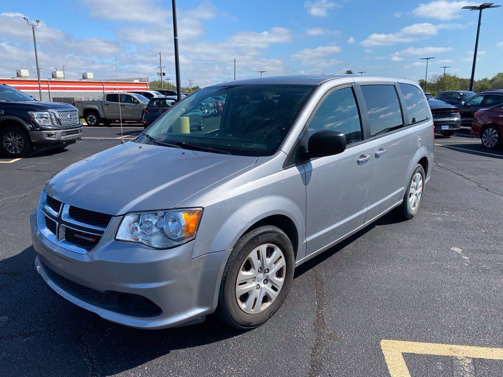 Used 2018 Dodge Grand Caravan SE w/ UConnect Hands-Free Group FWD image 4
