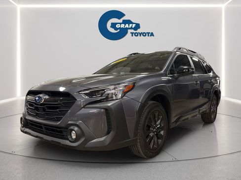 Used 2025 Subaru Outback Onyx Edition XT AWD/4WD image 2
