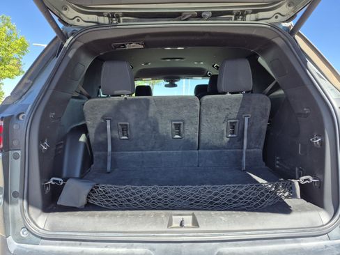 Used 2022 Chevrolet Traverse LT w/ LPO, Cargo Package AWD/4WD image 21