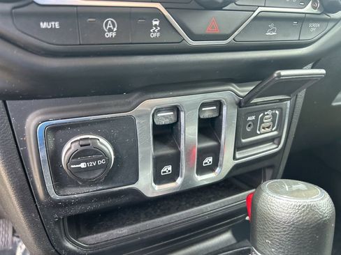 Certified 2023 Jeep Wrangler Sport AWD/4WD image 37