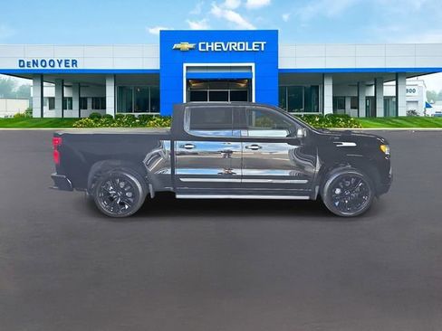 New 2026 Chevrolet Silverado 1500 High Country AWD/4WD image 8