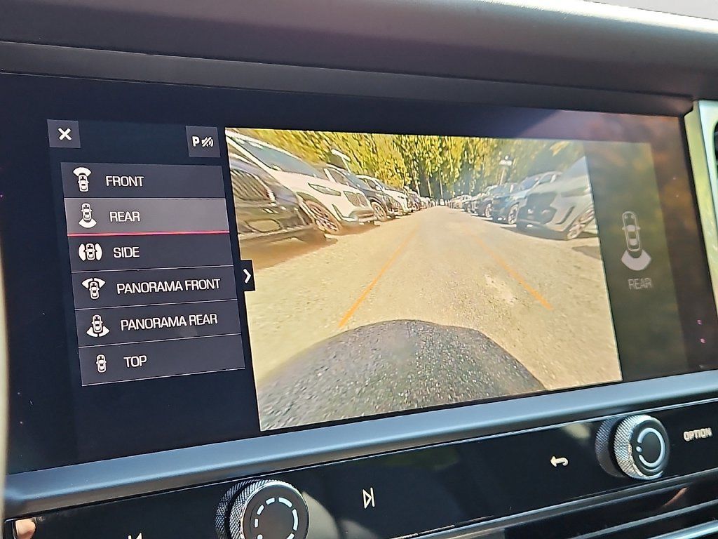 Used 2025 Porsche Macan Turbo AWD/4WD image 19