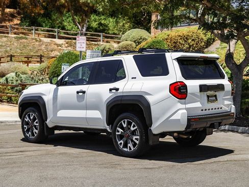 Used 2025 Toyota 4Runner SR5 AWD/4WD image 3