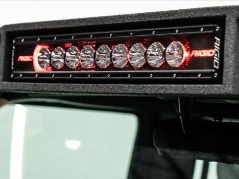 Used 2025 Jeep Gladiator Sport image 16