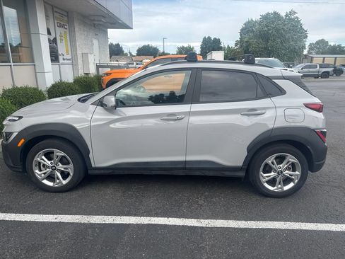 Used 2022 Hyundai Kona SEL w/ Cargo Package AWD/4WD image 2