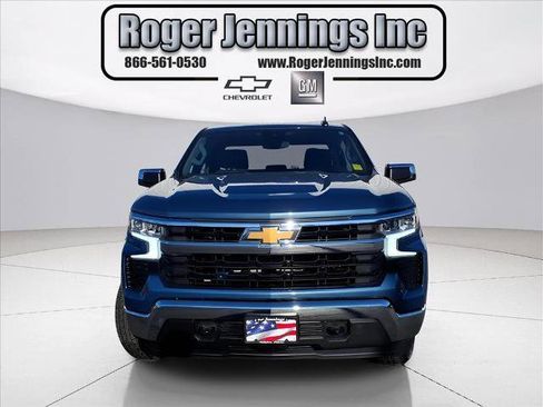 Used 2024 Chevrolet Silverado 1500 LT image 7
