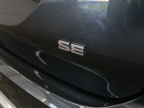 Used 2024 Mitsubishi Outlander SE AWD/4WD image 11