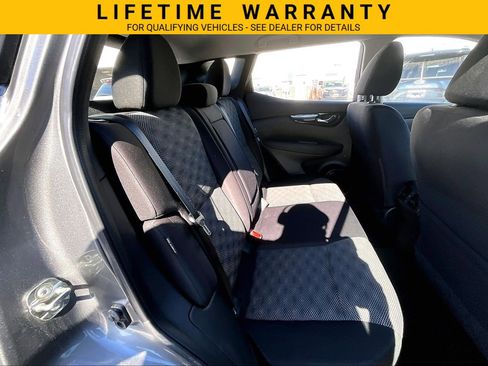 Used 2022 Nissan Rogue Sport SV AWD/4WD image 23