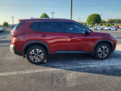 Used 2022 Nissan Rogue SV w/ SV Premium Package FWD image 8