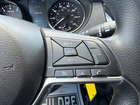 Used 2018 Nissan Rogue S FWD image 19