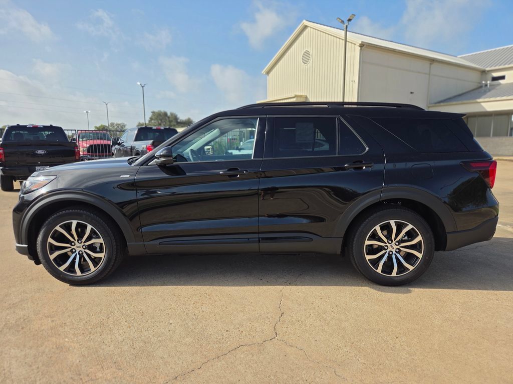 New 2027 Ford Explorer ST-Line RWD image 8