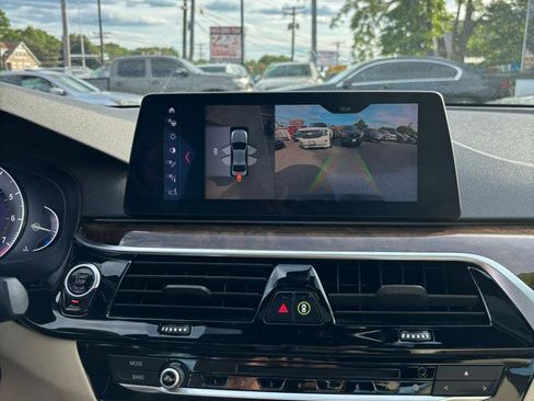 Used 2017 BMW 530i xDrive AWD/4WD image 13