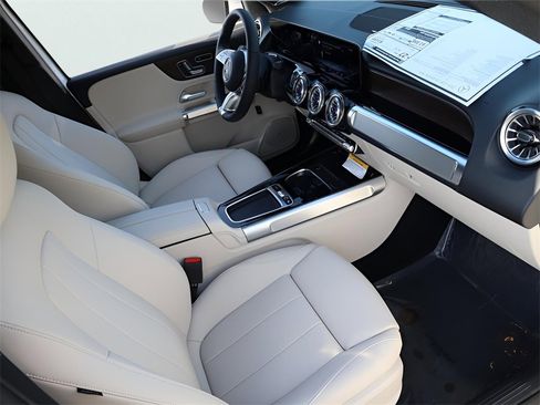 New 2026 Mercedes-Benz GLB 250 4MATIC image 15
