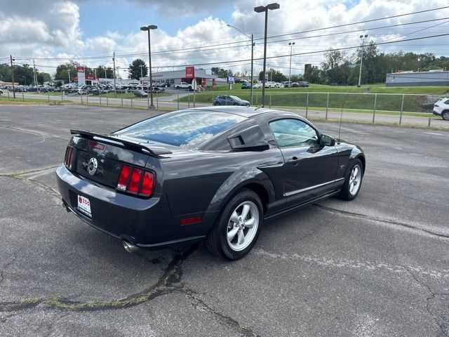 Used 2007 Ford Mustang GT RWD image 8