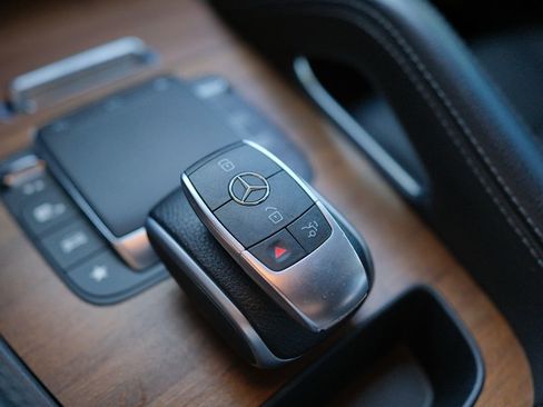 Used 2023 Mercedes-Benz GLE 350 image 8