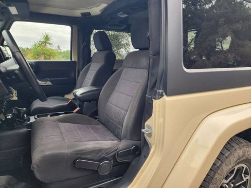 Used 2011 Jeep Wrangler Sahara w/ Dual Top Group AWD/4WD image 12
