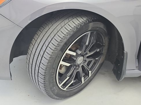 Used 2018 Honda Accord Sport image 31