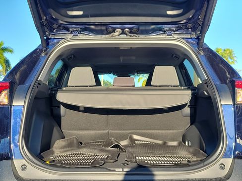 Used 2025 Toyota RAV4 XLE image 8