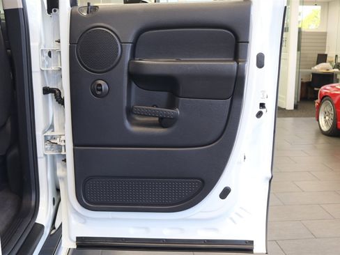 Used 2004 Dodge Ram 2500 Truck SLT w/ Trailer Tow Group image 65