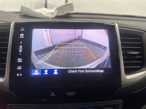 Used 2018 Honda Pilot Touring image 33