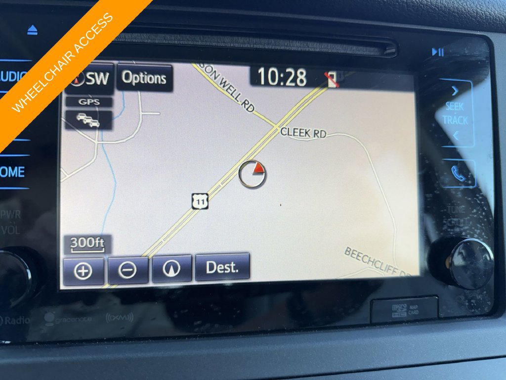 Used 2017 Toyota Sienna XLE Premium FWD image 17