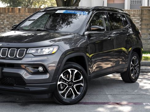 Used 2022 Jeep Compass Limited image 13