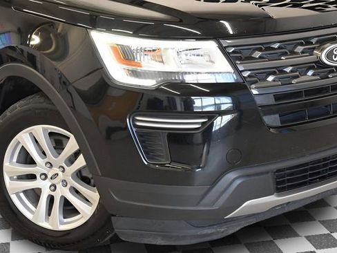 Used 2018 Ford Explorer XLT AWD/4WD image 28