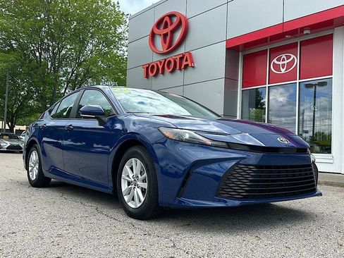 Certified 2025 Toyota Camry LE FWD image 8