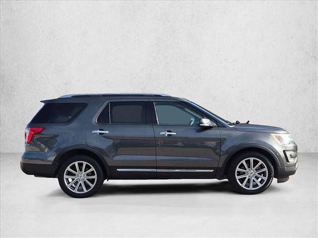 Used 2017 Ford Explorer Limited FWD image 4