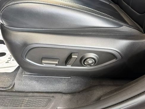 Used 2022 Jeep Grand Cherokee Limited AWD/4WD image 18