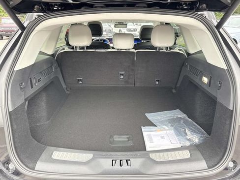 New 2026 Lincoln Nautilus Premier AWD/4WD image 12