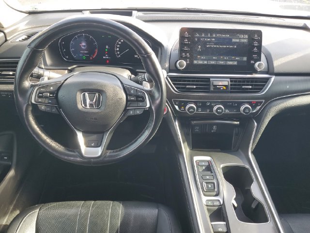 Used 2020 Honda Accord Touring image 11