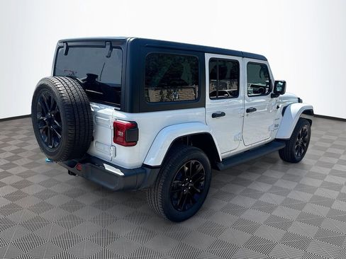Used 2023 Jeep Wrangler Unlimited Sahara w/ Cold Weather Group AWD/4WD image 6