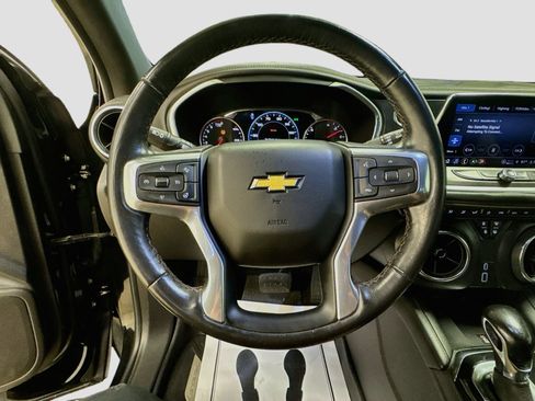Used 2021 Chevrolet Blazer Premier w/ Driver Confidence II Package FWD image 11