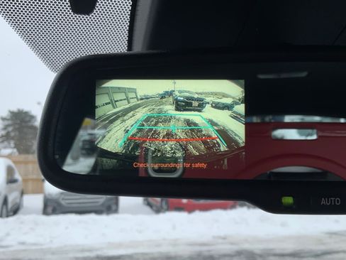 Used 2018 Toyota C-HR XLE image 31