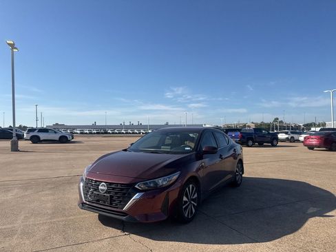 Used 2024 Nissan Sentra SV w/ SV Premium Package FWD image 9