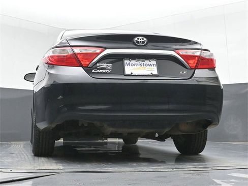 Used 2016 Toyota Camry LE image 42