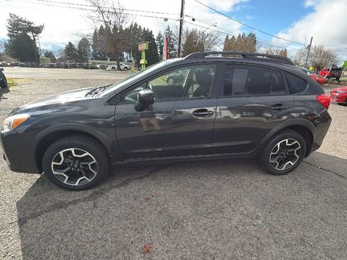 Used 2016 Subaru Crosstrek 2.0i Premium w/ Moonroof Package image 6