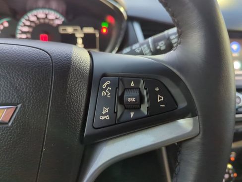 Certified 2022 Chevrolet Trax LT w/ LT Convenience Package image 24