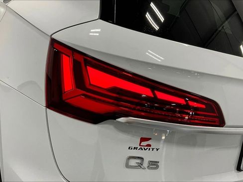 Used 2022 Audi Q5 2.0T Premium w/ Convenience Package image 38