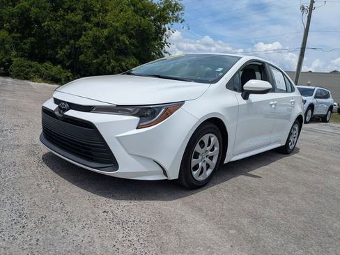 Used 2024 Toyota Corolla LE FWD image 8