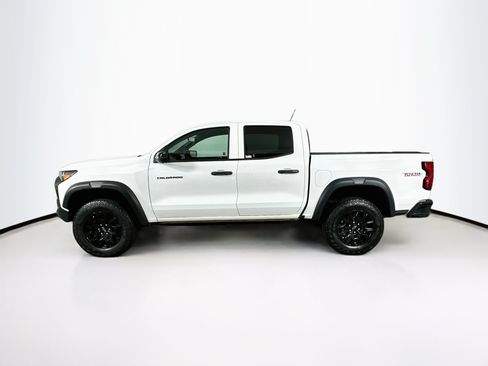 Used 2024 Chevrolet Colorado Trail Boss w/ Technology Package AWD/4WD image 4