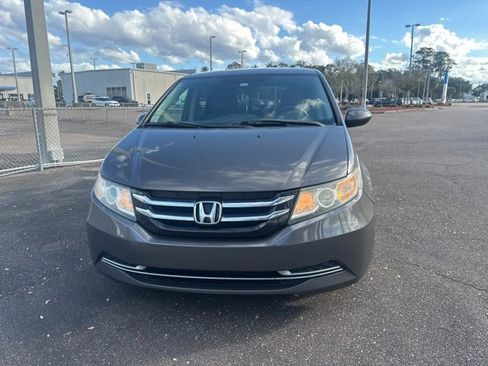 Used 2016 Honda Odyssey SE image 2