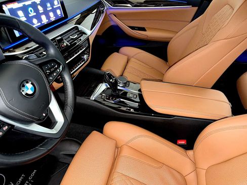 Certified 2023 BMW 530i xDrive w/ Convenience Package AWD/4WD image 19