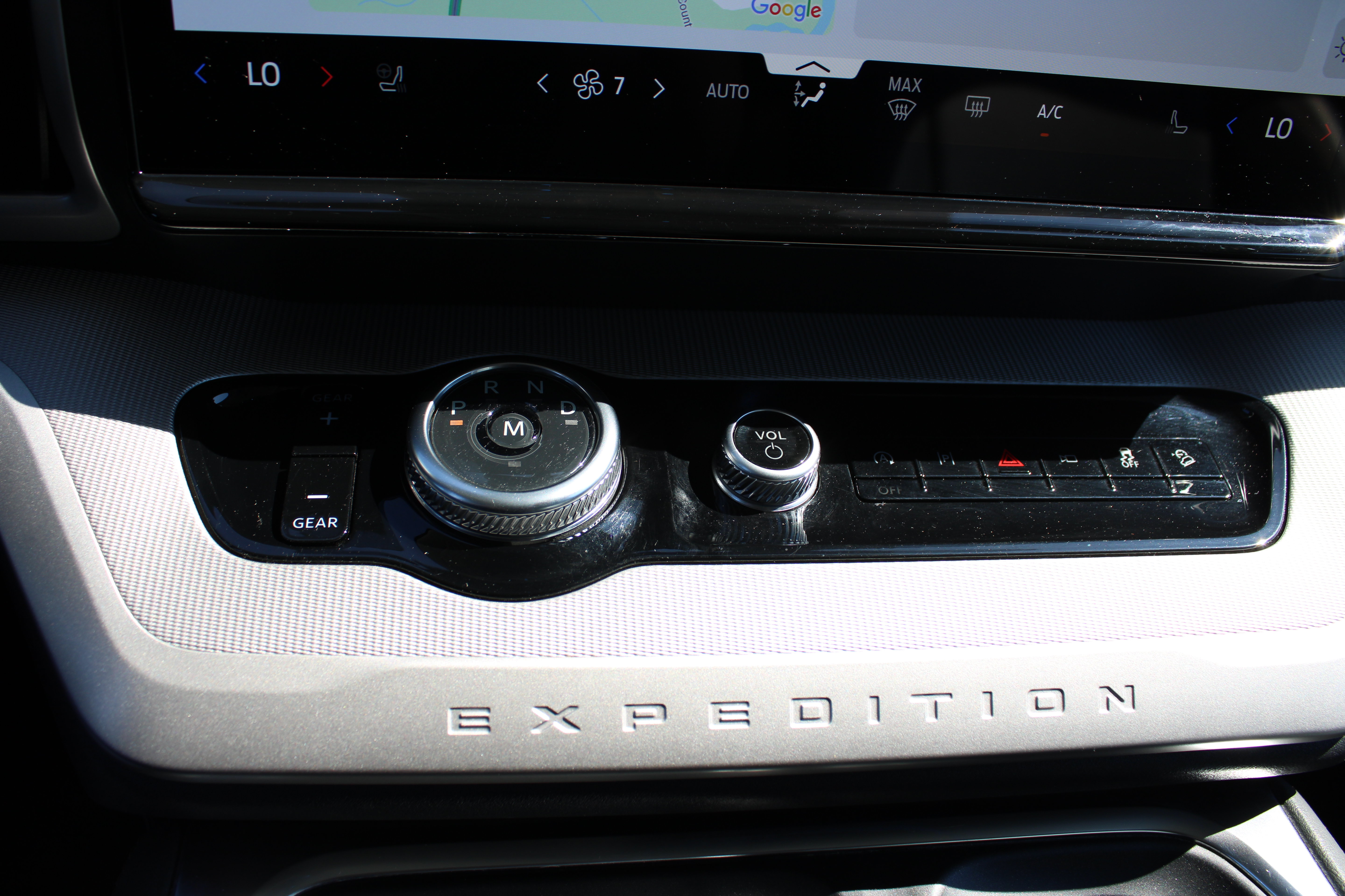 Used 2025 Ford Expedition Active AWD/4WD image 28