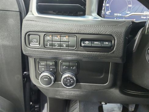 Used 2023 GMC Yukon Denali image 28